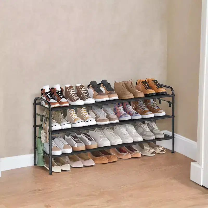 Meuble à chaussures 3 niveaux en tissu avec 4 crochets, réglable en hauteur, peut contenir jusqu'à 18 paires de chaussures, organisateur d'entrée