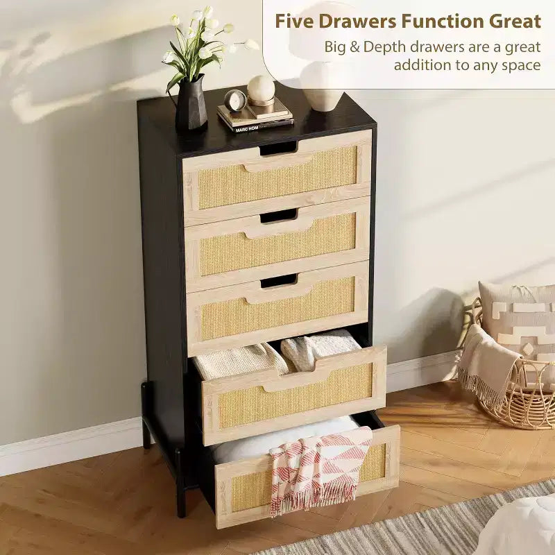 Commode en rotin naturel à 5 tiroirs, commode en bois, meuble de rangement de style ferme avec pieds en métal pour chambre à coucher, salon